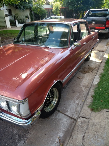 Ford Falcon Deluxe