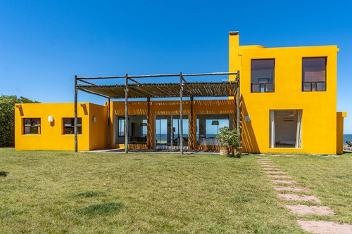 Imagen 5 de 29 de Casa De 4 Dormitorios Sobre El Mar