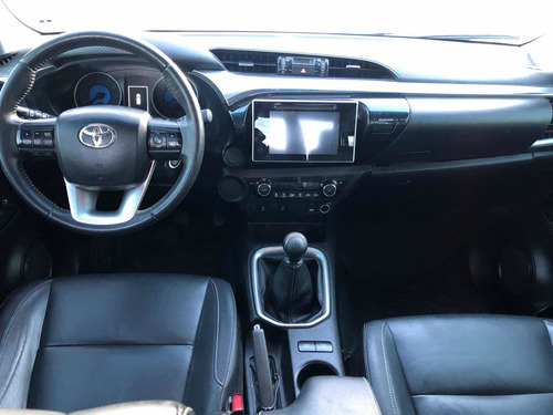 Toyota Hilux Srv 2.7 4x2 Nafta
