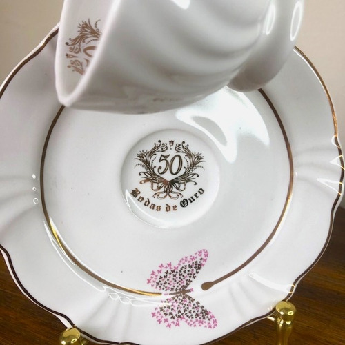 Imagem 2 de 3 de Enfeite Xicara Cafezinho Suporte Bodas De Ouro 50 Anos 19cm