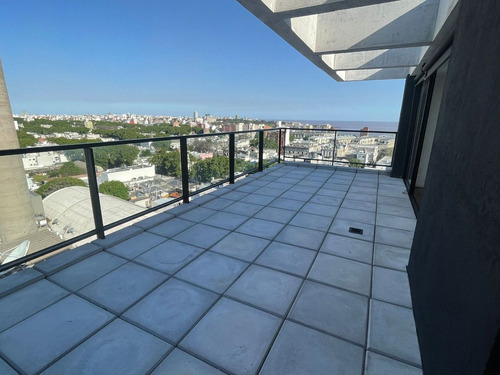 Penthouse Lorenzo Carnelli Con Parrillero, Garaje, Cordón Sur