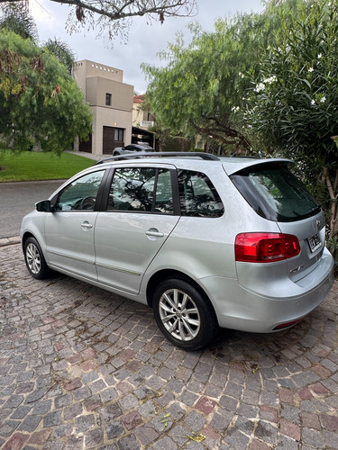 Volkswagen Suran 1.6 Imotion Highline 110cv
