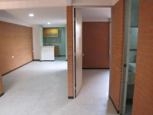 Se Vende Dpto. De Recuperción Bancaria U.h Minas De Arena, Col. San Nicolas Tolentino, Tlahuac Cdmx. Arf