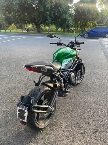 Benelli 752s - 2022 - 12,500kms
