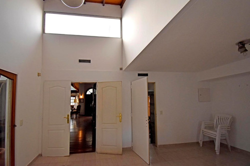 Venta Casa 6 Amb Jardin Y Pileta Parque Patricios