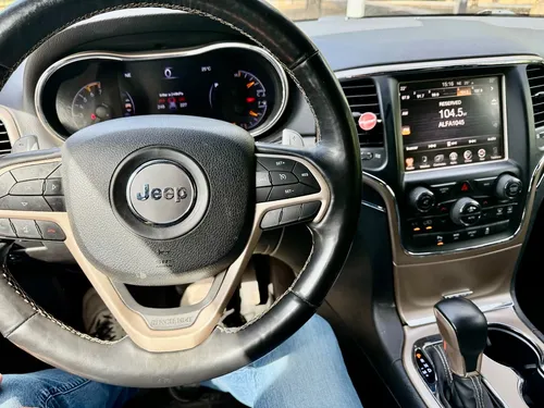 Jeep Grand Cherokee 5.7 Limited Lujo 4x4 At