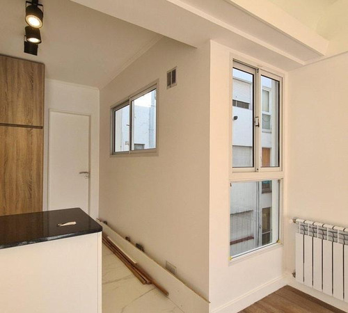 Imagen 14 de 30 de Venta - Departamento Cuatro Ambientes C/ Dep. Reciclado Con Cochera - Las Heras 2370