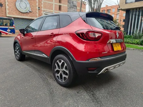 Renault Captur INTENS 4X2 2000CC AT AA