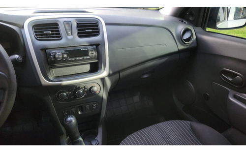 Renault Sandero 1.0 AUTHENTIQUE 16V FLEX 4P MANUAL