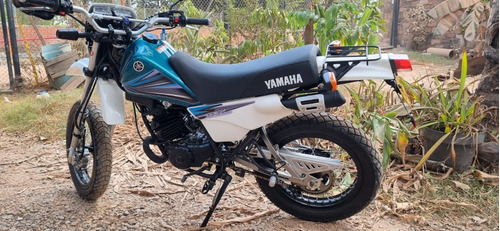 Yamaha Modelo 2000