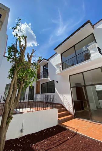 Imagen 1 de 22 de Casa En Venta Totalmente Remodelada Con 3 Recs En Barrio Del