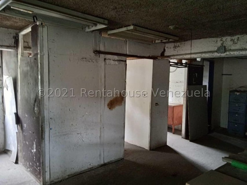 Imagen 8 de 15 de Ramiro E. Ruiz Vende Edificio En El Cementerio Mls #22-11071