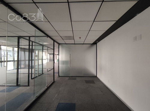 Renta - Oficina - Magnocentro 5 - 300m2 - Piso 1