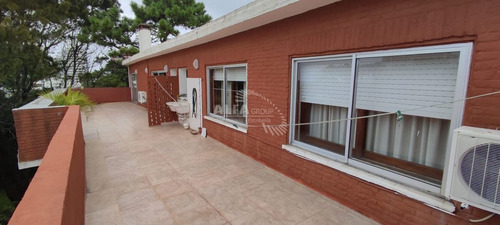 Imagen 1 de 19 de Apartamento En Punta Del Este- Venta Anual  3 Dormitorios
