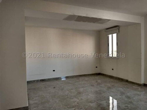 Imagen 9 de 12 de Townhouse En Venta De Estilo Moderno Ubicado En Punto Fijo