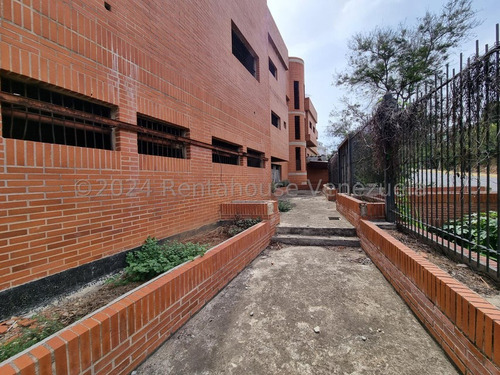 Edificio Comercial / Residencial (3 Niveles/ Obra Gris) Venta Weekend Mls-25-525