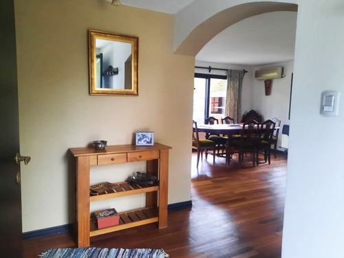 Ubicado En El Exclusivo Barrio Cerrado La Arboleda De Don Torcuato. Lindisima Casa Con 4 Dormitorios. Gran Lote De 920m2. Pileta. Muy Buen Estado.