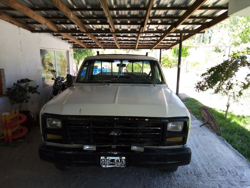 Ford F-100 Pick Up