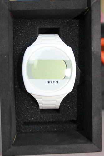 Reloj Nixon  Dash A168-100/nuevo Sin Bateria