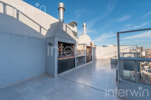 Departamento De 2 Ambientes Con Patio En Caballito - Venta -