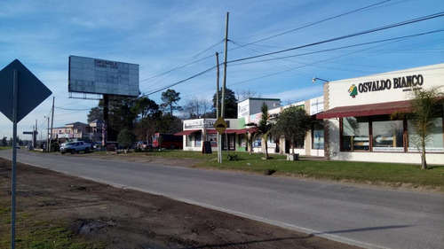 Imagen 5 de 9 de 6 Locales Juntos O Separados Sobre Panamericana