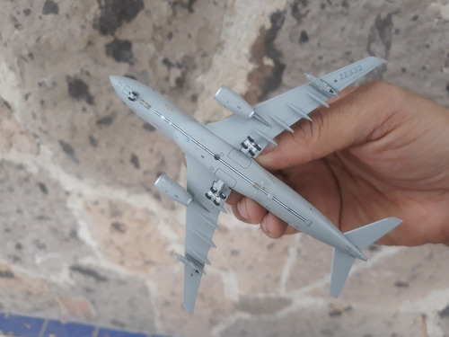Avion Airbus A330-200 Mrtt De Royal Air Force escala 1:400