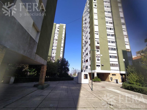 Imagen 3 de 15 de Venta De Departamento De 3 Ambientes Con Espacio Guardacoches En La Boca (28158)