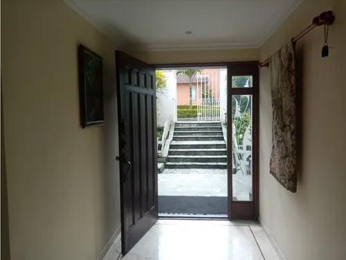 Casa En Venta Loma De Los Balsos En El Poblado