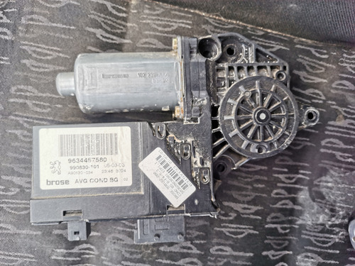 Motor Elevador Vidrio Delantero Izquierdo Peugeot 307 2003 (Usado)