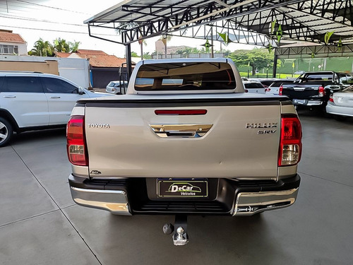 Imagem 5 de 15 de Toyota Hilux 2.8 Srv 4x4 Cd 16v 2017