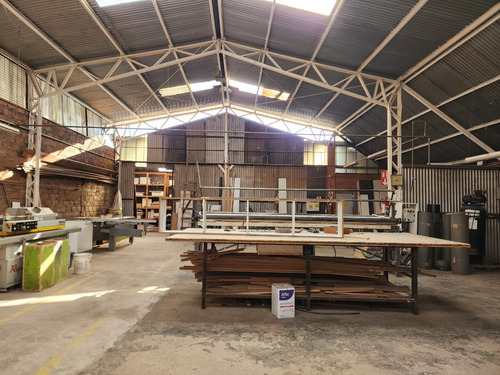 Fabrica De Muebles O Uso De Galpón Comercial