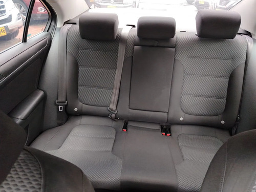 Volkswagen Jetta Comfortline Sedan Sec 2,0