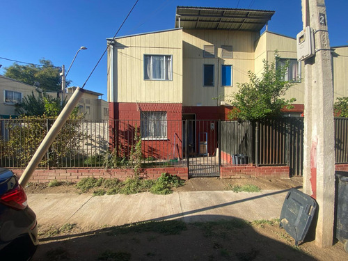 Bella Casa Amplia En Pasaje Peatonal Elías Carrasco, Lampa