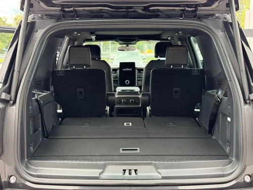 Ford Expedition Limited Stealth Performance 4x4 2024
