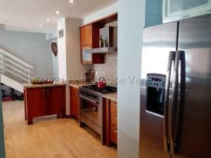 Imagen 6 de 14 de #22-9770 Bello Y Acogedor Penthouse Boleita Norte
