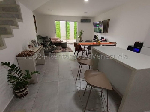 Townhouse Venta Concepto Abierto, Pozo De Agua, Piscina Y Area Social Para El Disfrute Familiar.el Rincon Valencia Carabobo Leida Falcon Lf25-158