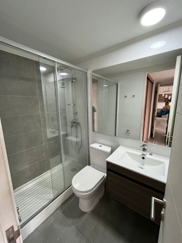 Depto 2 Habitaciones (metro San Miguel). Directo Dueño.