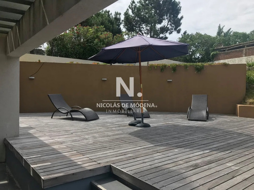Frente Al Mar Apartamento En Venta De 2 Dormitorios En Mansa Con Parrillero Propio