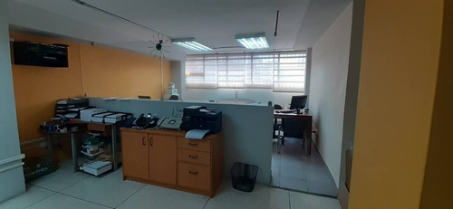 Imagen 10 de 17 de Local En Av. Fuerzas Armadas