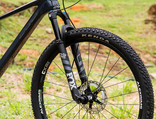 Bicicleta Oggi 29 Carbono Agile Pro Xt 12v 2024