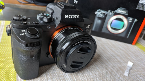 Imagen 5 de 7 de Sony Alpha 7 Ii A7ii Nueva En Caja (solo Cuerpo) + Sd V30