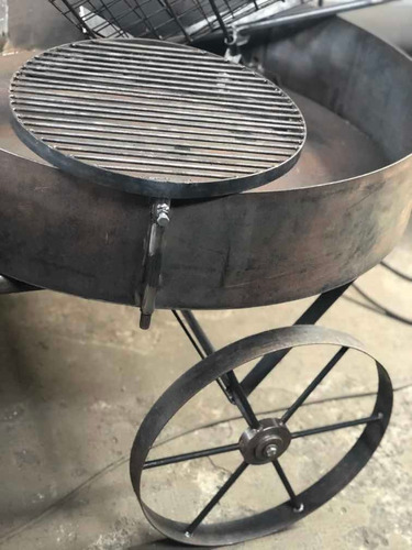 Fogonero Móvil Asador De Diseño Robusto