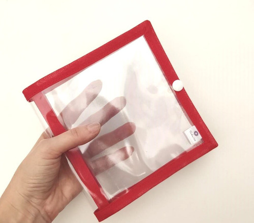 Imagem 4 de 5 de Capinha Porta Máscaras Dupla Plastificada Com Botão Pressão