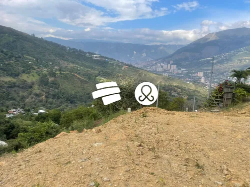 Lote Con 2 Explanaciones En La Vereda Cabuyal Copacabana Antioquia