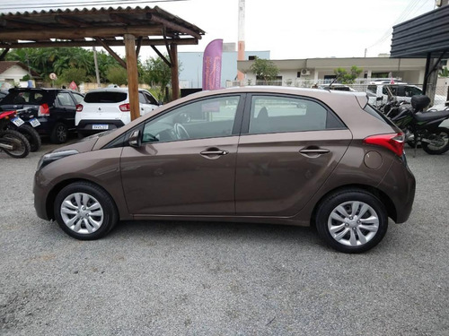 Imagem 10 de 15 de Hyundai Hb20 Confort 1.0 12v 2018 Flex Completot