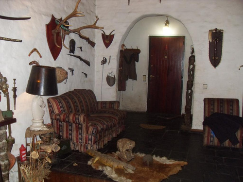 Imagen 2 de 11 de Chalet 5 Amb. Buen Estado S/lote 10x42m² Con Parque Y Pileta - Moron
