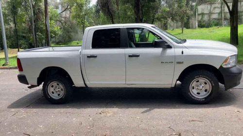 Imagen 4 de 15 de Ram 2500 2016 4p 5.7 2500 Slt Hd Crew Cab 4x4 V8 6at Tra