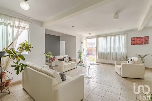 Venta Casa 7 Ambientes Adolfo Ruiz Cortínes