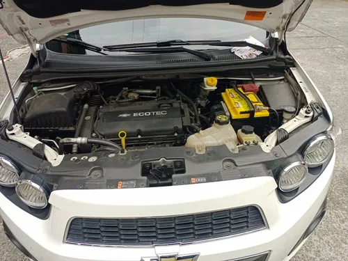 Chevrolet Sonic 1.6 Lt 5 p