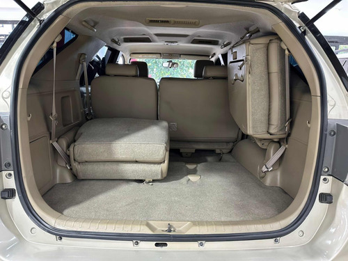 Imagen 11 de 13 de Toyota Fortuner Sr